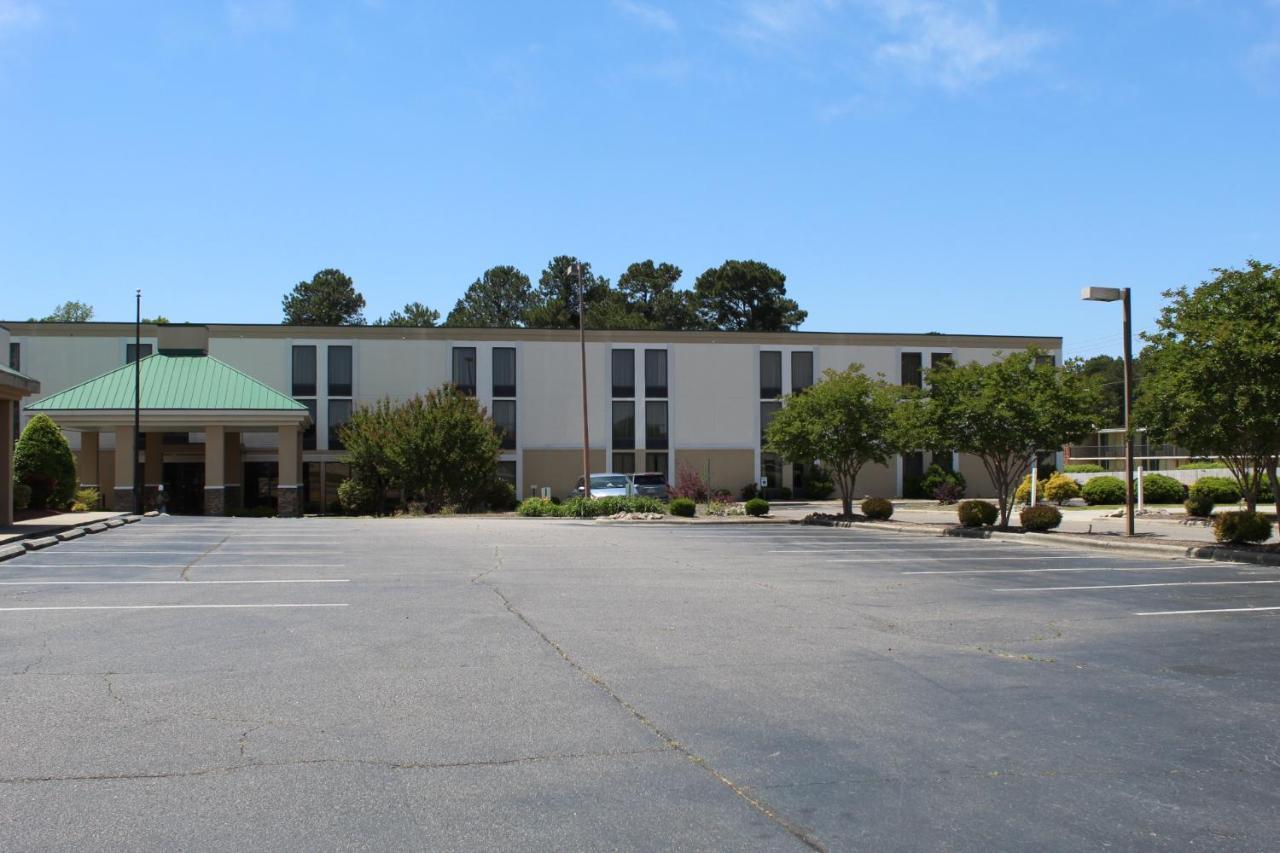 Comfort Inn Laurinburg Exterior photo