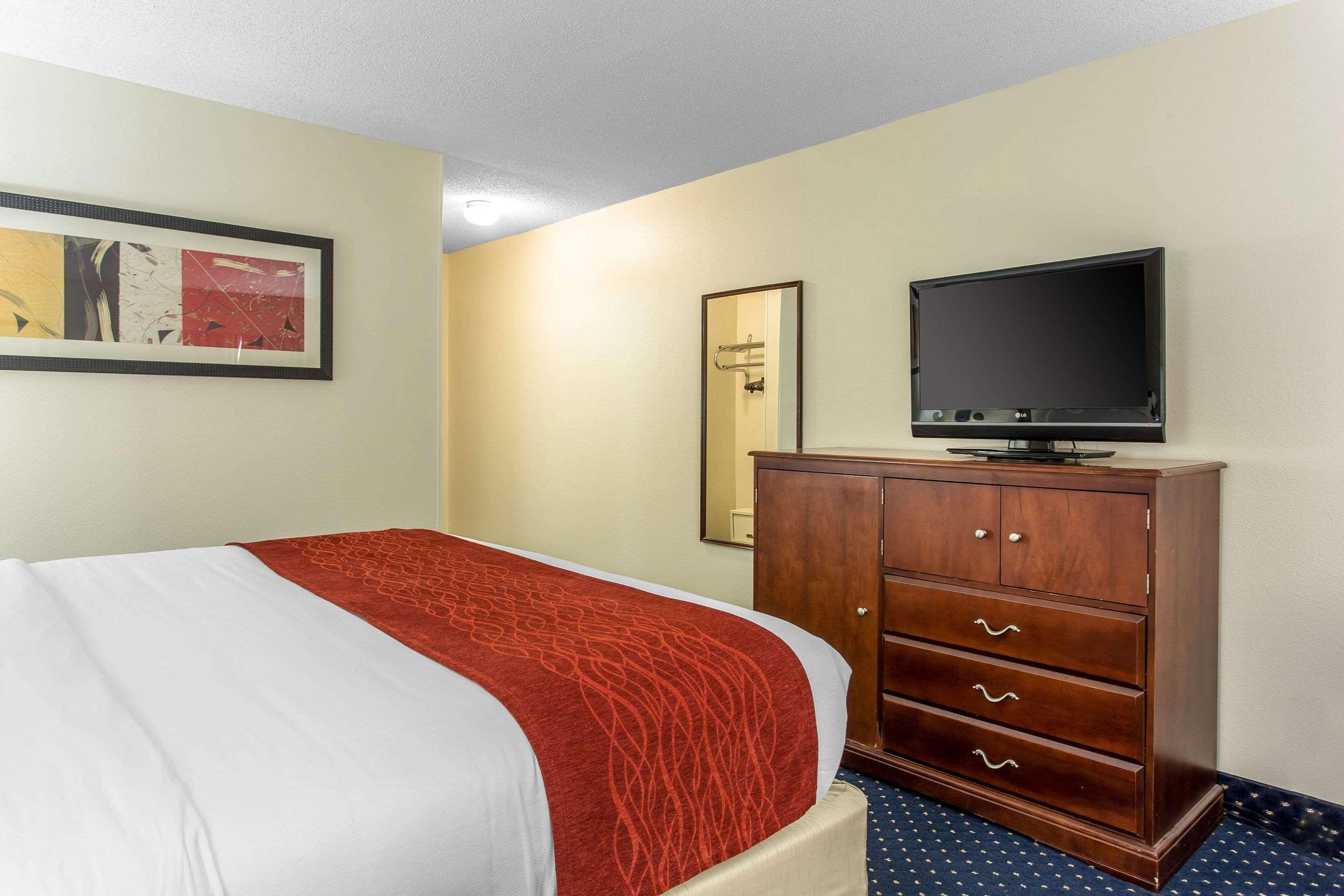 Comfort Inn Laurinburg Exterior photo