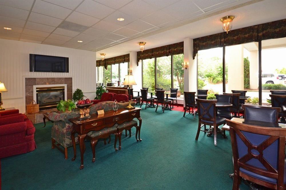 Comfort Inn Laurinburg Exterior photo