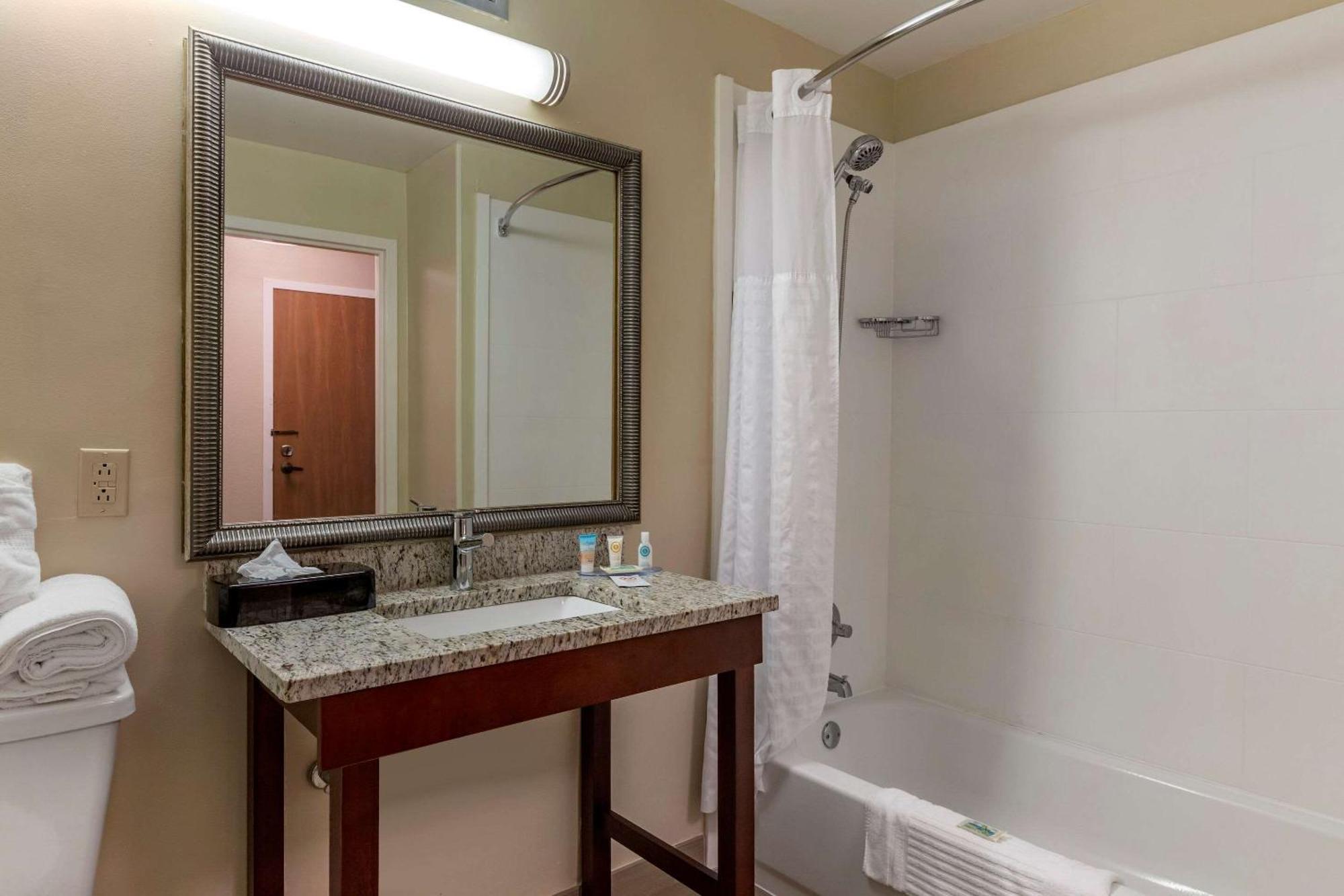 Comfort Inn Laurinburg Exterior photo