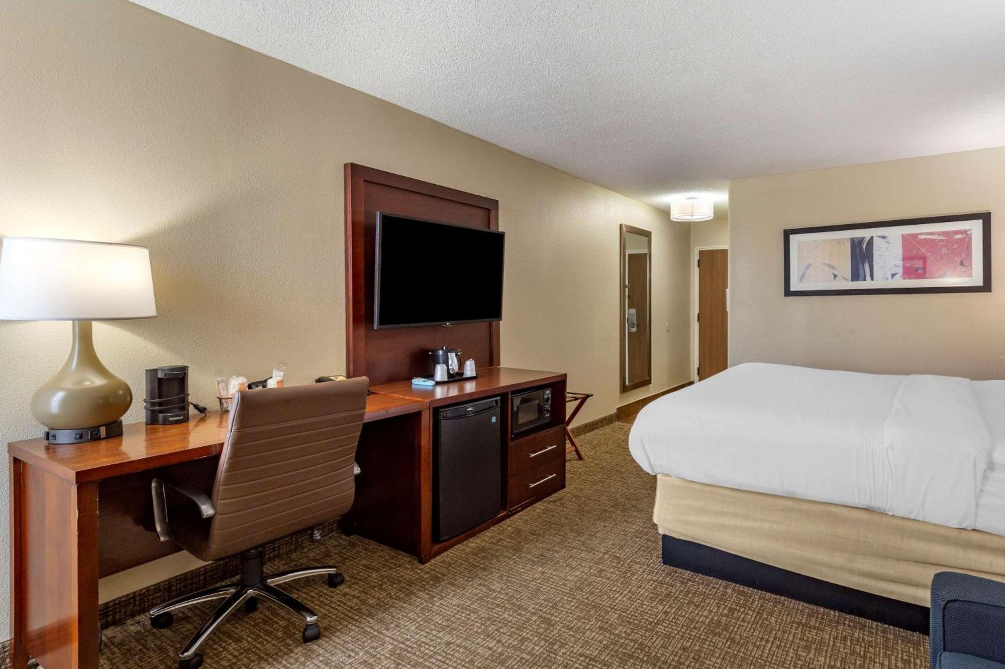 Comfort Inn Laurinburg Exterior photo
