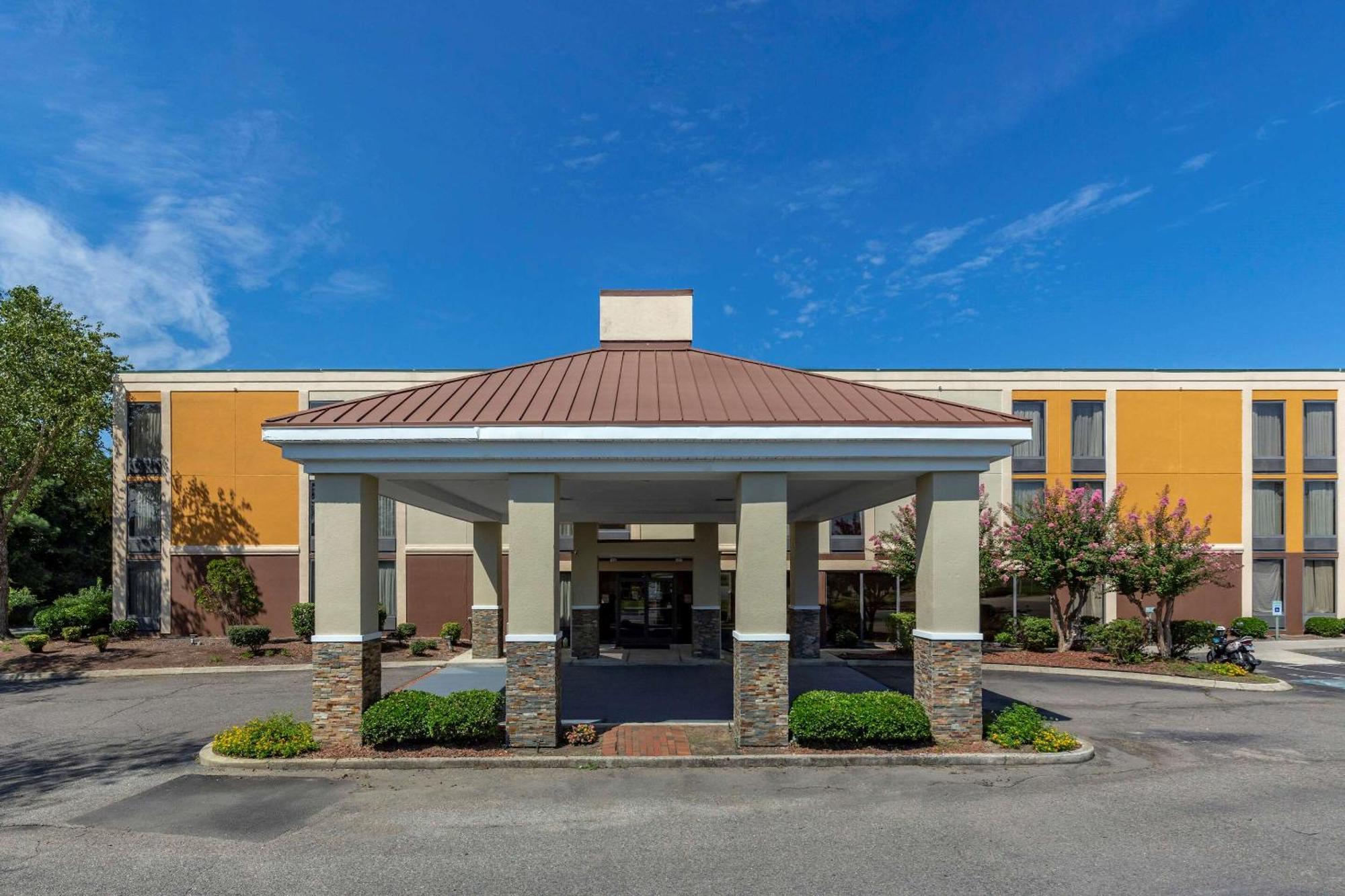 Comfort Inn Laurinburg Exterior photo